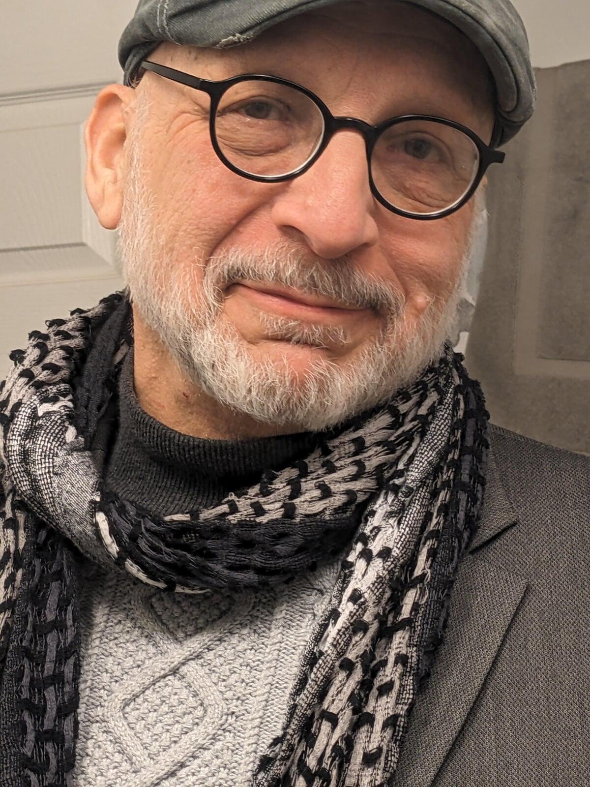 Dan J Decker